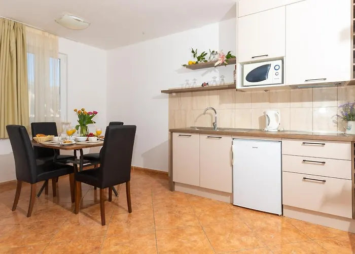 Erna * Ντουμπρόβνικ