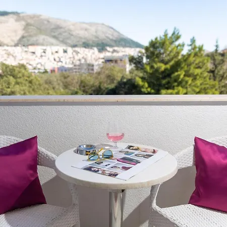 Erna Apartment