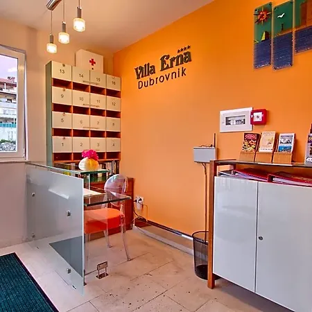 Erna Apartment