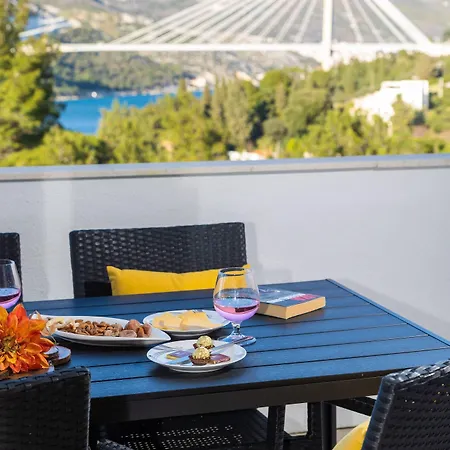 Erna Apartment