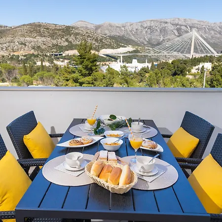 Erna Apartment